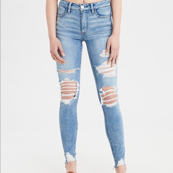 Light wash distressed jeans - Picture 2 of 14